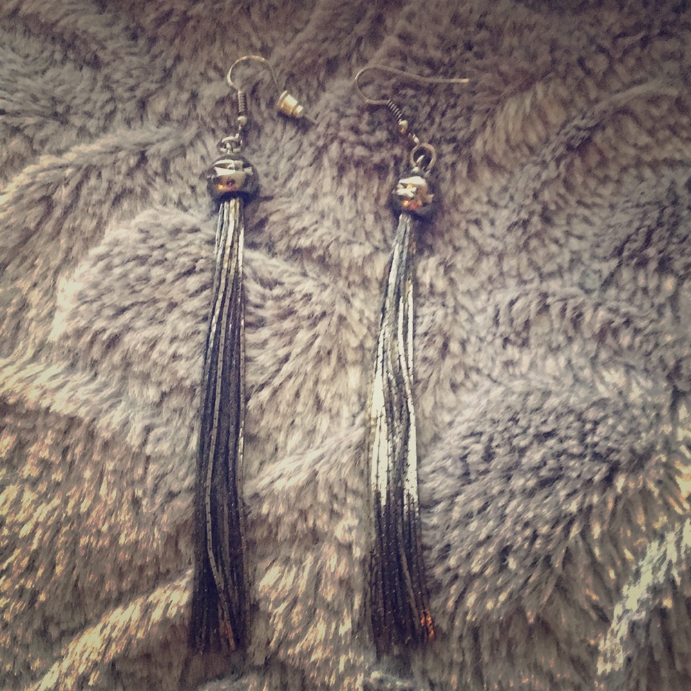 Earrings - Picture 2 of 4
